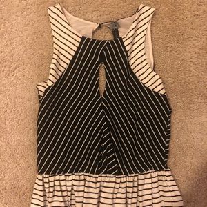 Women’s sleeveless top